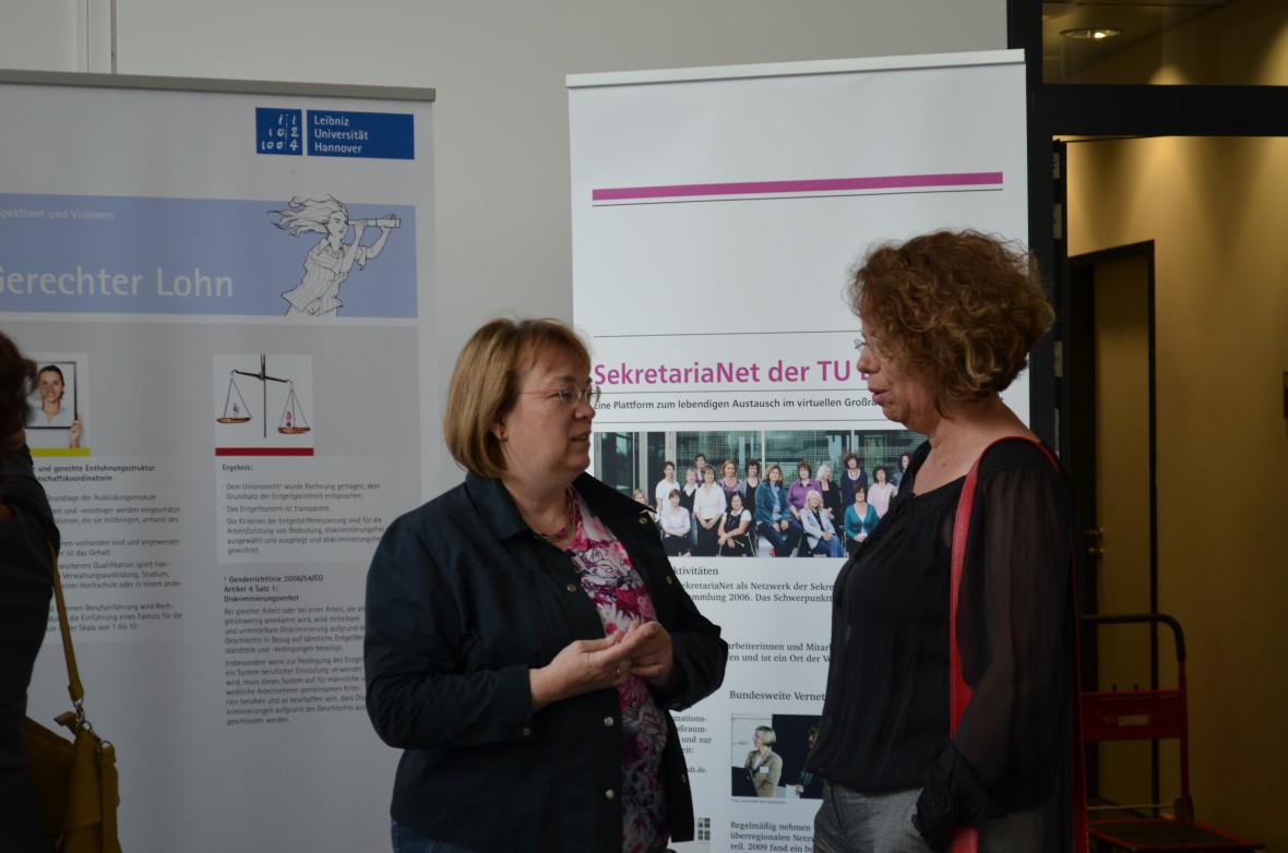 Eröffnungsfeier der Wanderausstellung "Mit Schirm, Charme und Methode"
Foto: Sabine Bugow